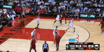 卡尔：如果我继续这样踢下去，当然是可以达到梅西那个水平的（卡尔：保持这种状态踢下去，我能达到梅西的高度）