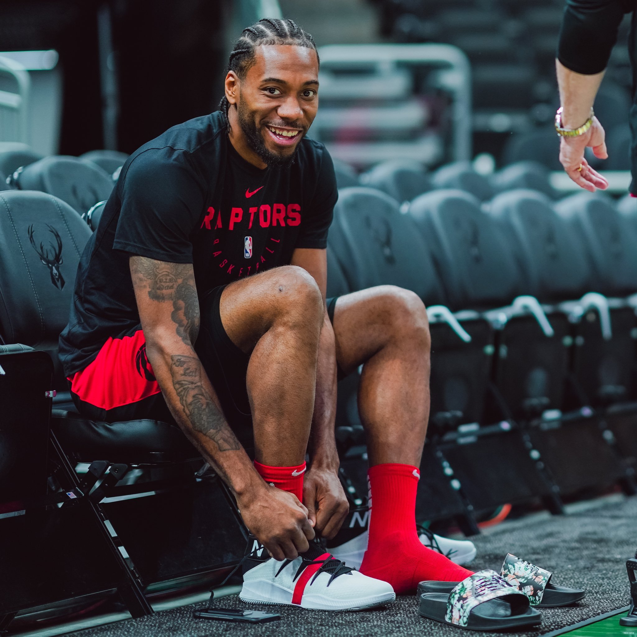 孙兴慜重返热刺（孙兴慜再披热刺战袍）