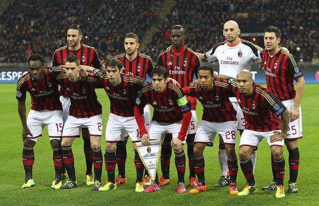 足球曼联新援首秀即破门，球迷高呼：值了！（曼联新援处子秀就进球，球迷直呼：值回票价！）