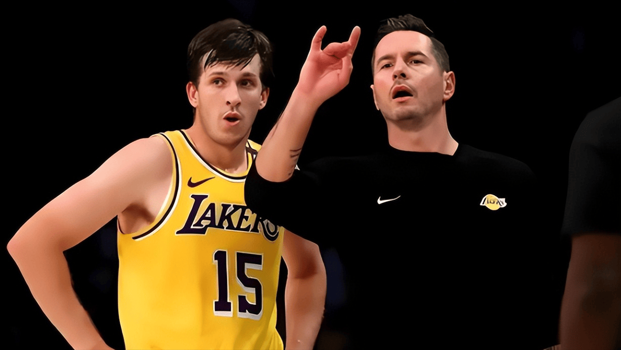 英超CEO：我们不会缩减至18队；夏季系列赛2027年继续举办（英超CEO：不考虑缩编为18队，2027年仍将举行夏季系列赛）