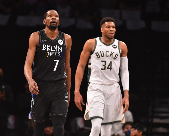 图片报：因极端球迷大规模燃放烟火，拜仁将面临欧足联的处罚（《图片报》：球迷大规模燃放烟火，拜仁恐遭欧足联惩处）