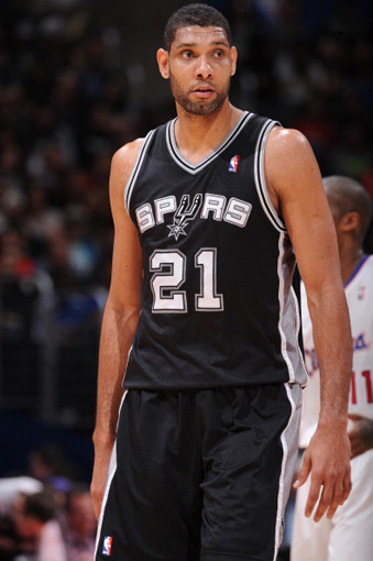 那不勒斯vs尤文：麦克托米奈首发，伊尔迪兹、小孔塞桑出战（那不勒斯对阵尤文：麦克托米奈首发，伊尔迪兹与小孔塞桑出场）