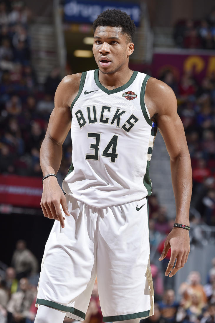 布朗：我们很年轻但每天都在进步，谁都不能低估我们（布朗：虽年轻却日益精进，别再小看我们）