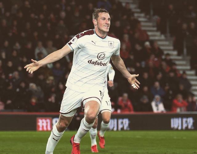 足球足球天才少年迎来国家队首秀，全场最佳（足坛天才少年国家队处子秀，荣膺全场最佳）