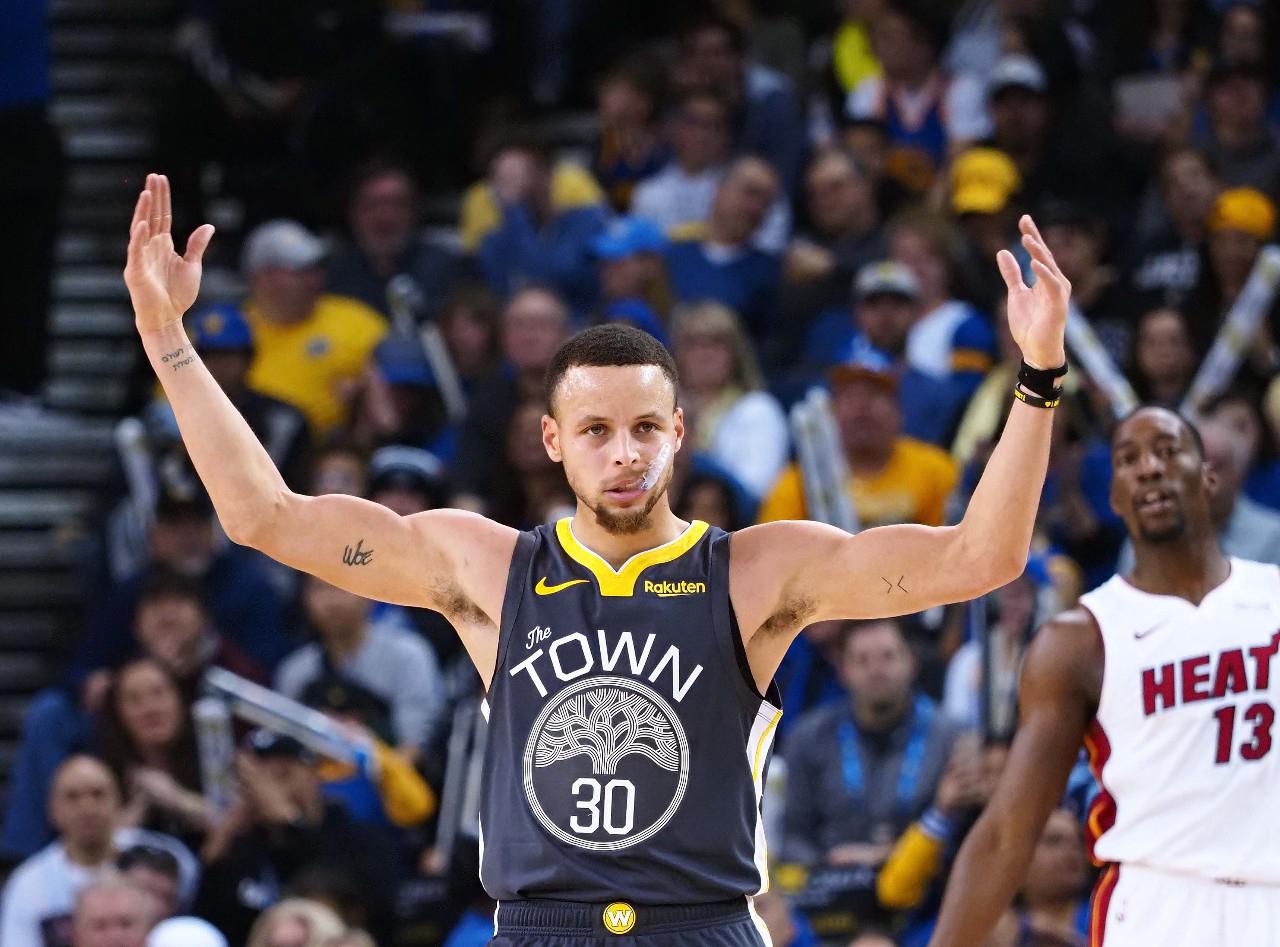 老佛爷祝贺克罗斯获德国骑士十字勋章：曾拥有过你是一种荣幸（弗洛伦蒂诺祝贺克罗斯荣获德国骑士十字勋章：曾拥有你是我们的荣幸）