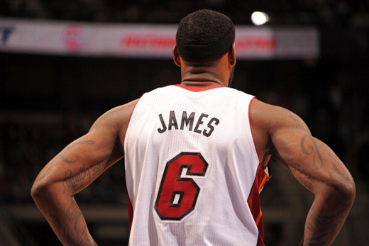 杜兰特半场20分，谢泼德高效，火箭半场57-57独行侠（杜兰特半场砍下20分，谢泼德高效发挥，火箭与独行侠半场57平）