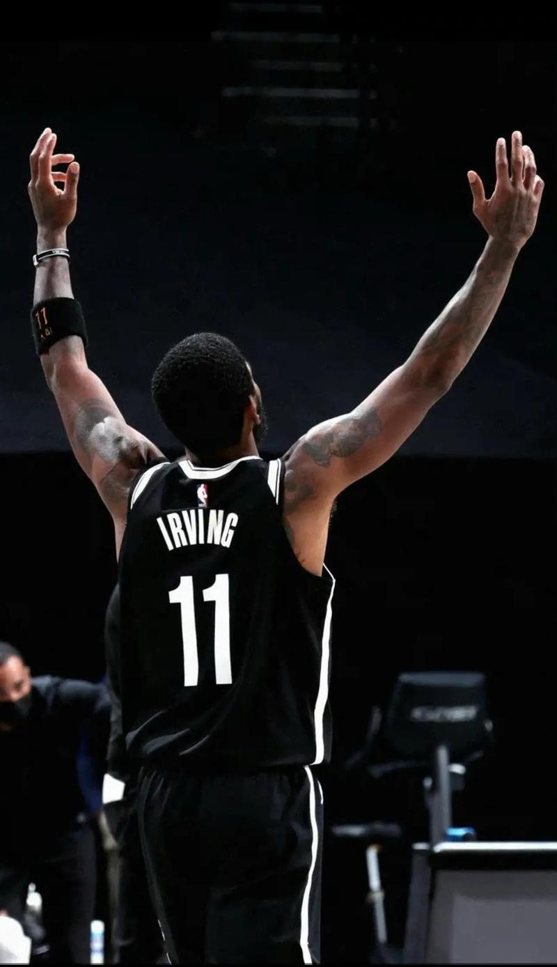 记者：巴萨有人反对买断拉什福德，因他逼抢力度不够&年薪高（记者：巴萨内部有人反对引进拉什福德，理由是逼抢力度不足且年薪过高）