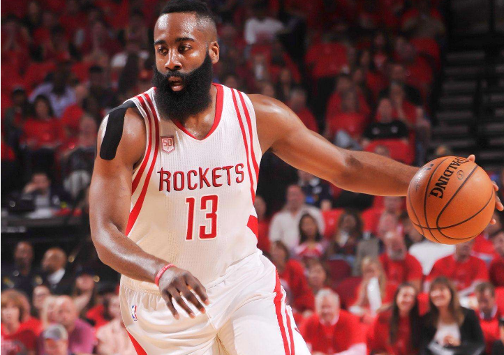 跟队：国米正在关注铃木彩艳、维卡里奥等多位门将（队记：国际米兰考察铃木彩艳、维卡里奥等多名门将）